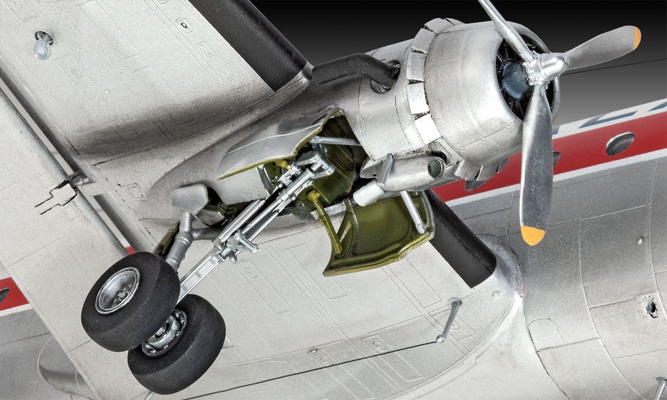 04947 Пассажирский самолет DC-4 авиакомпании Balair Revell