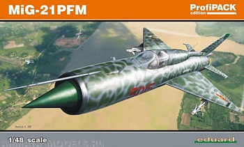 8237 Самолет MiG-21PFM